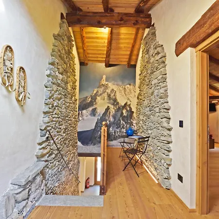 Maison Chanoux Alojamento de Acomodação e Pequeno-almoço Villeneuve